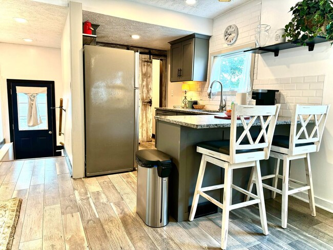 Photo - 56366 Basswood Rd