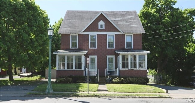 Building Photo - 146 E Main St Rental