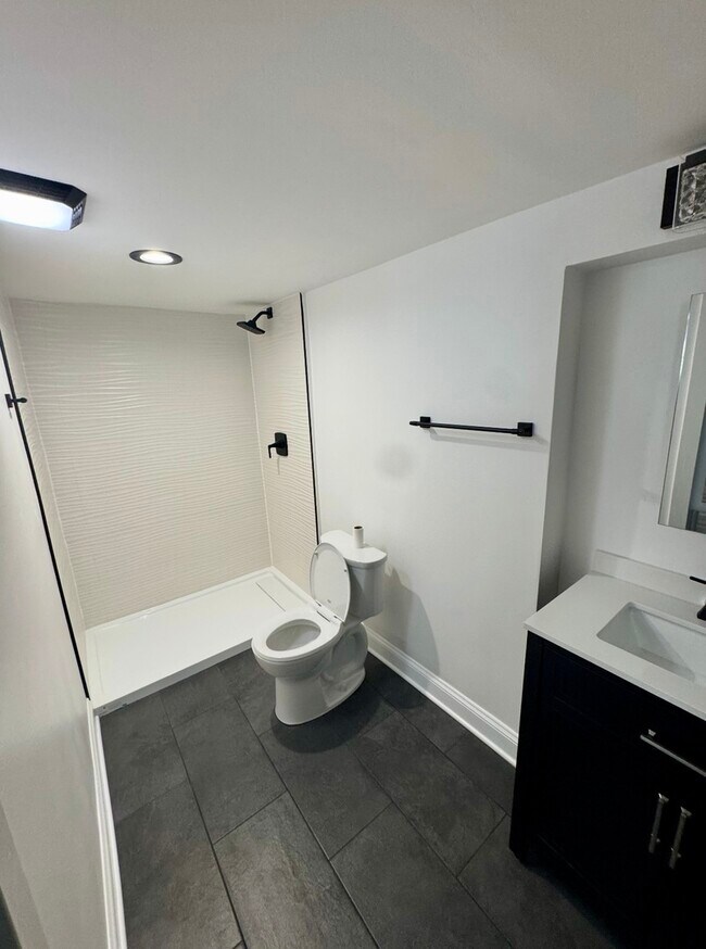 Photo - 5510 N Spaulding Ave