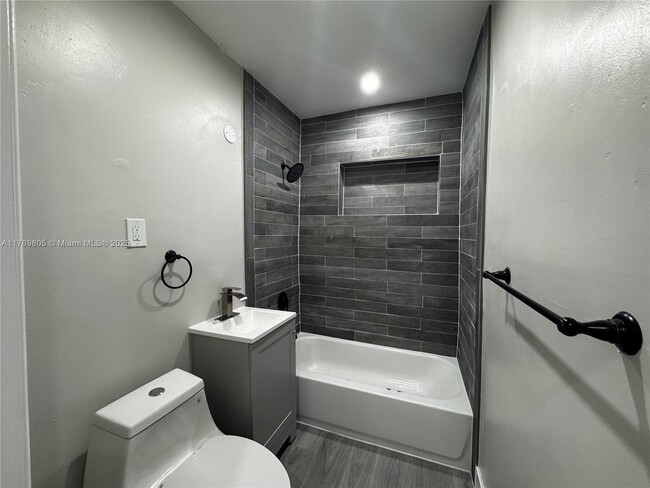 Building Photo - 2377 NW 35th St Unit utilities included Rental