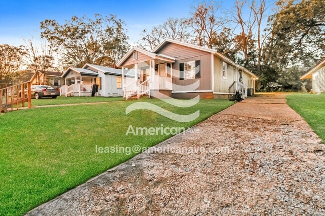 Photo - 2824 22nd St