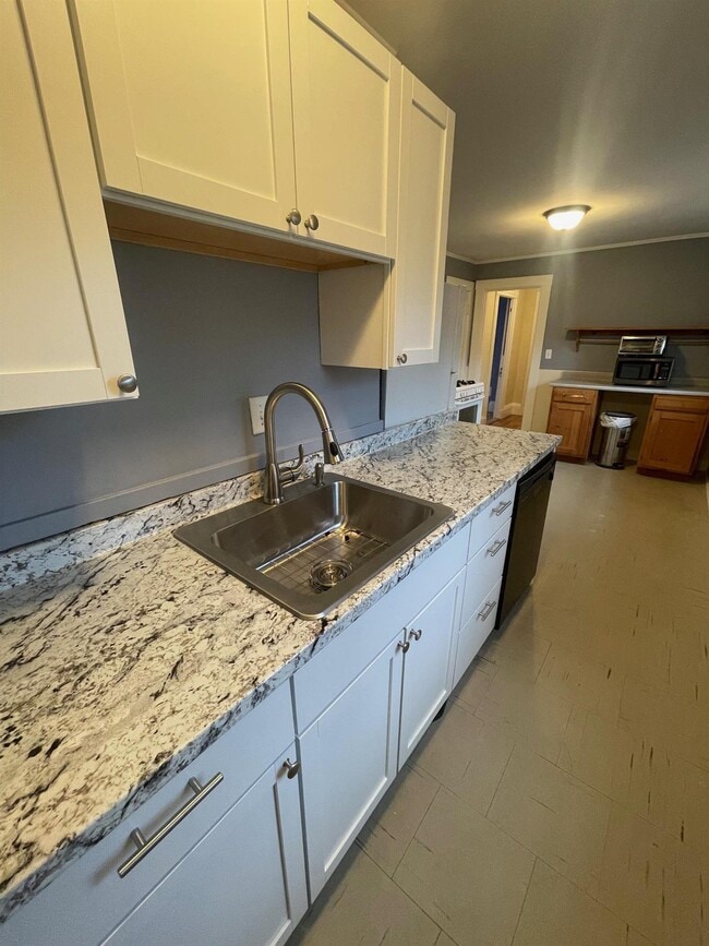 Building Photo - 19 Porter St Unit 2
