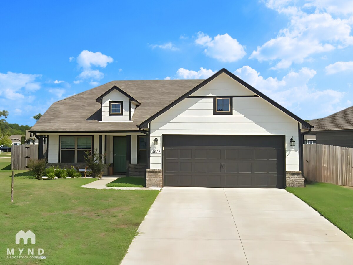 Photo - 6615 S 18th Pl House