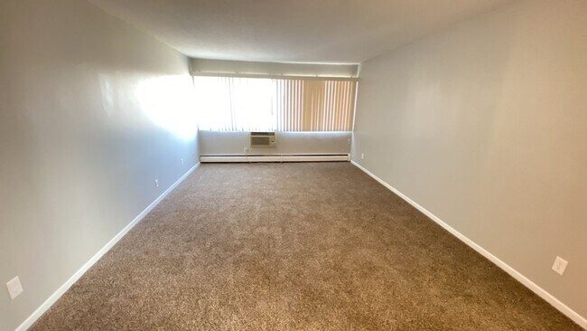 Photo - Eat Street Flat LLC