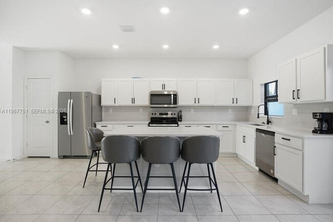 Photo - 816 NW 3rd Ter
