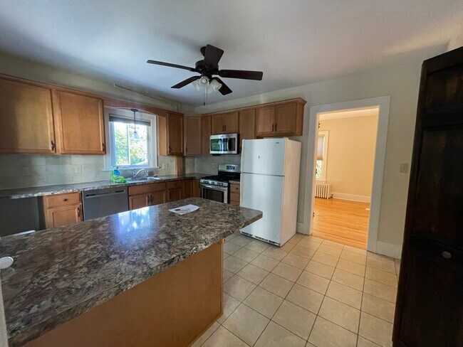 Photo - 414 Kenwood Ave Unidad Apt C