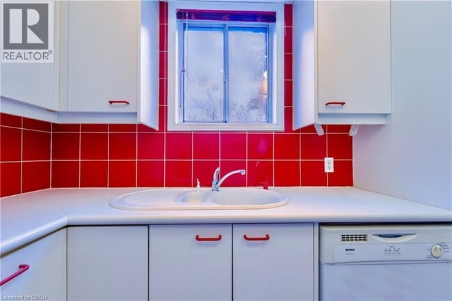 Photo - 255 Main St W Unit 2