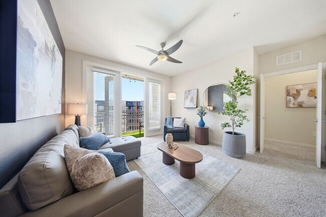 Photo - 1702 W Cleveland St Unit SI FL1-ID1521835P