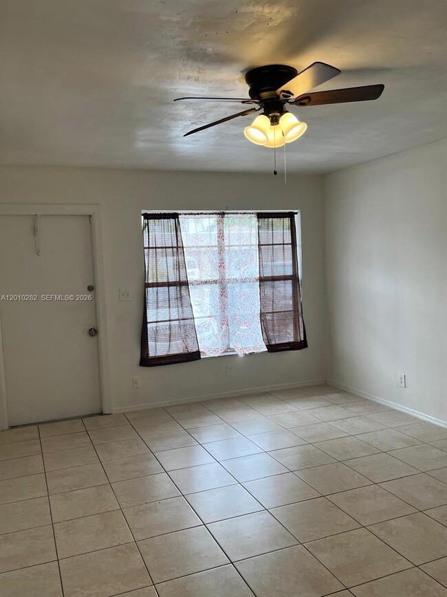 Photo - 7721 SW 10th Ct Unit D