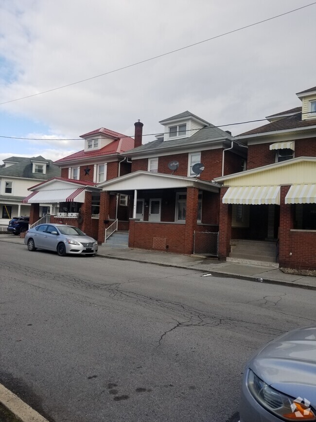 Building Photo - 2603 Dysart Ave Unit Secondfloor,duplex Rental