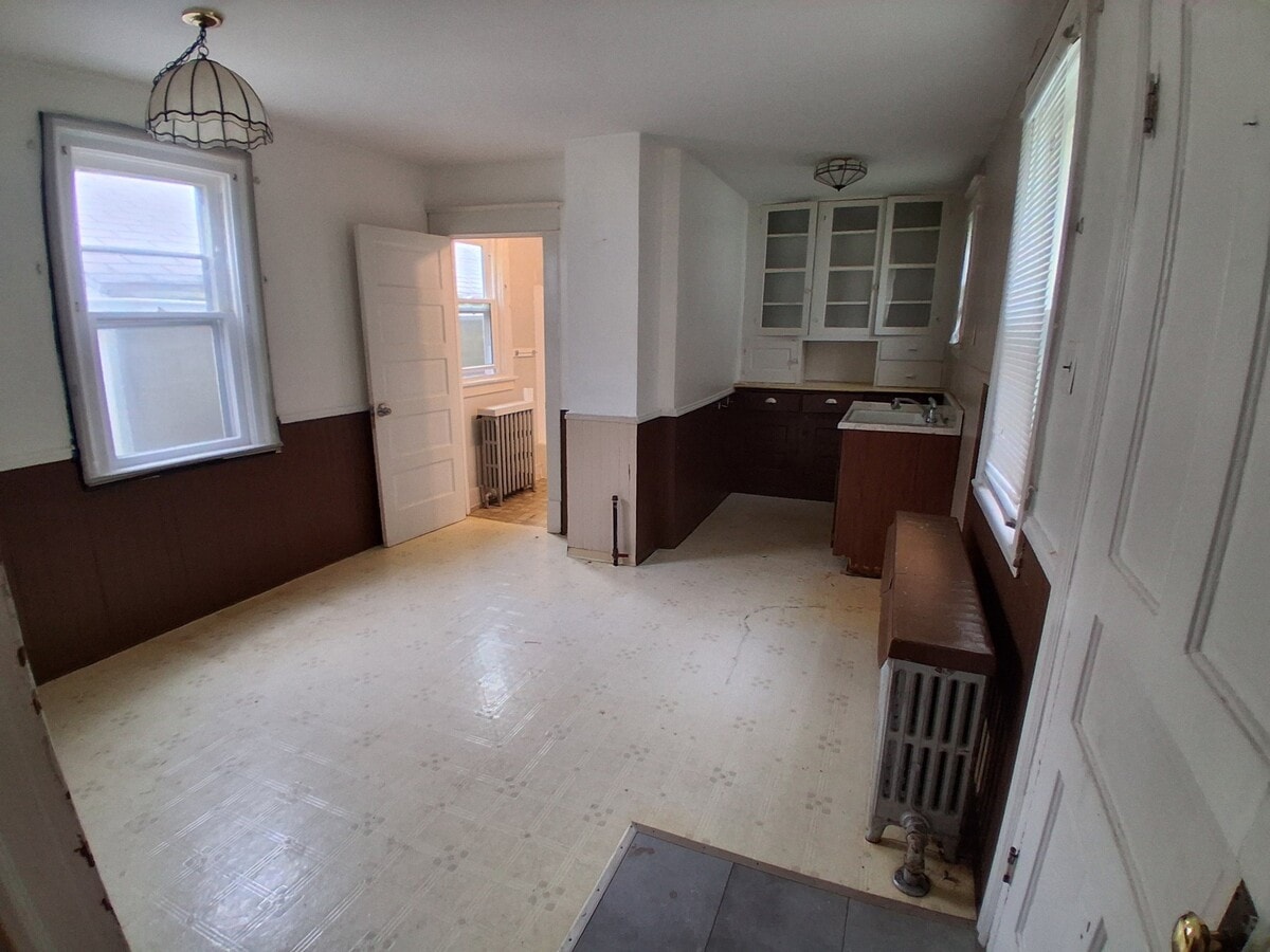 Photo - 221 Cable St Unit REAR