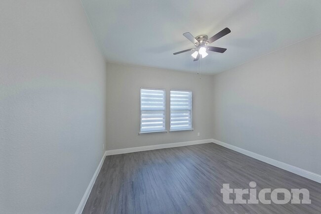 Photo - 1908 Carrington Dr