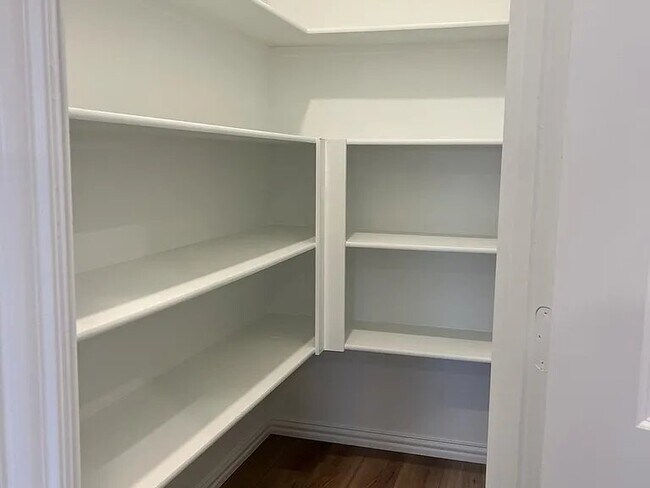 Photo - 1504 Van Gogh Dr