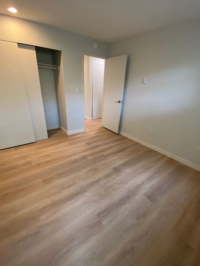 Photo - Capitol Crest