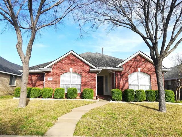 Building Photo - 1724 River Oaks Dr