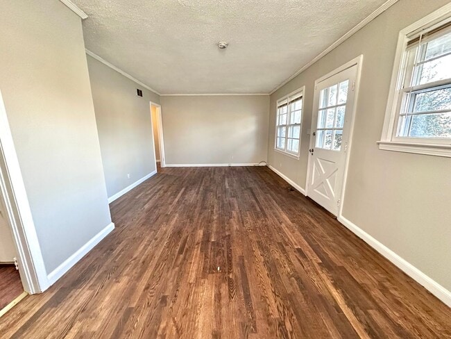 Photo - 3 Bedrooms, 1 Bathroom - House in West Rome!