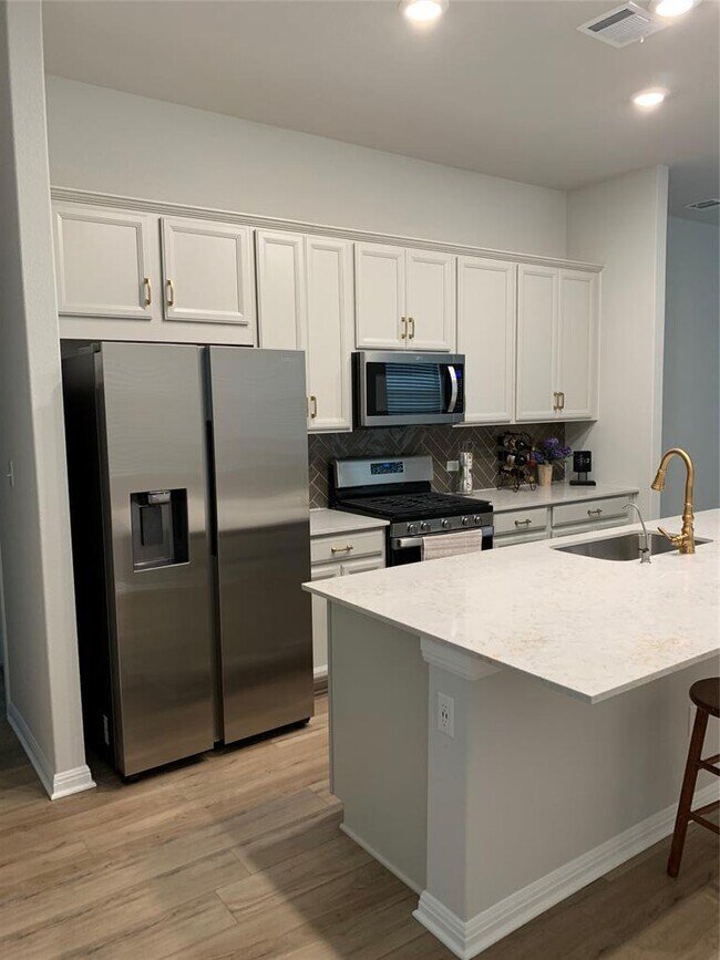 Photo - 2420 Danbury Ln