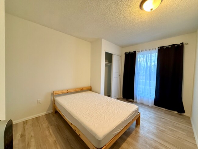 Photo - 2708 W 98th Dr