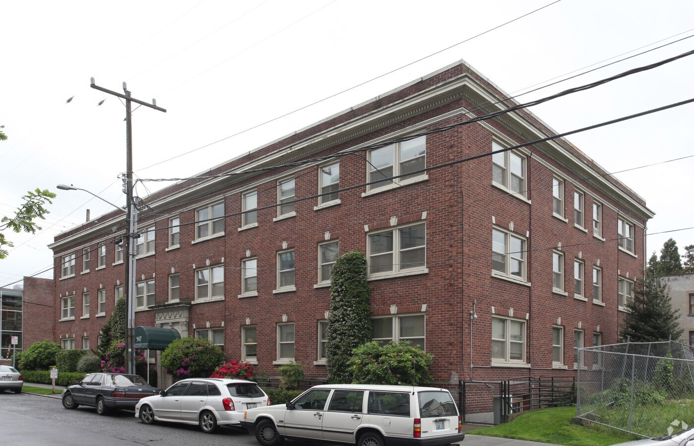 Redside - The Mulholland - Redside - The Mulholland Apartments