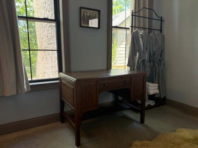 1109 E Buffalo St Unit SI ID1583716P