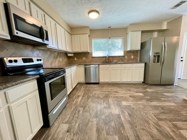 Photo - 19419 Moonhollow Dr