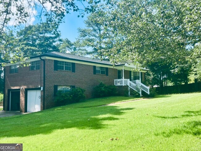 Photo - 6695 Courtney Dr