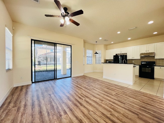 Photo - 10441 Stapeley Dr