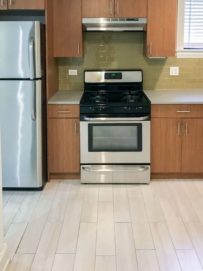 Photo - 3706 N Wilton Ave Unit 3