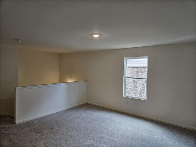 Photo - 326 Silverton Dr