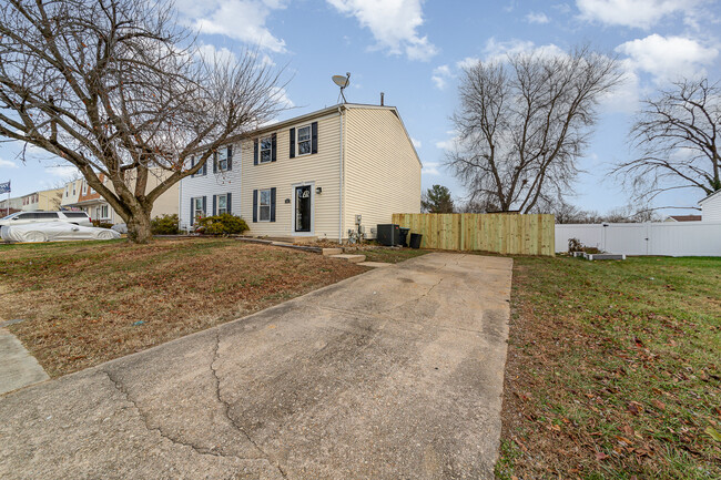 Photo - 117 Stillmeadow Dr Townhome