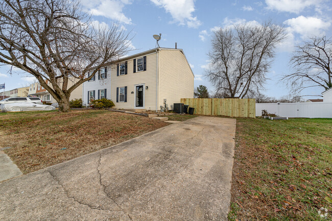 Building Photo - 117 Stillmeadow Dr Rental