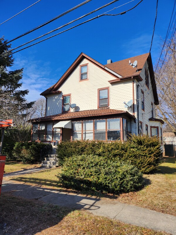 Photo - 954 Wells Pl Unit 1