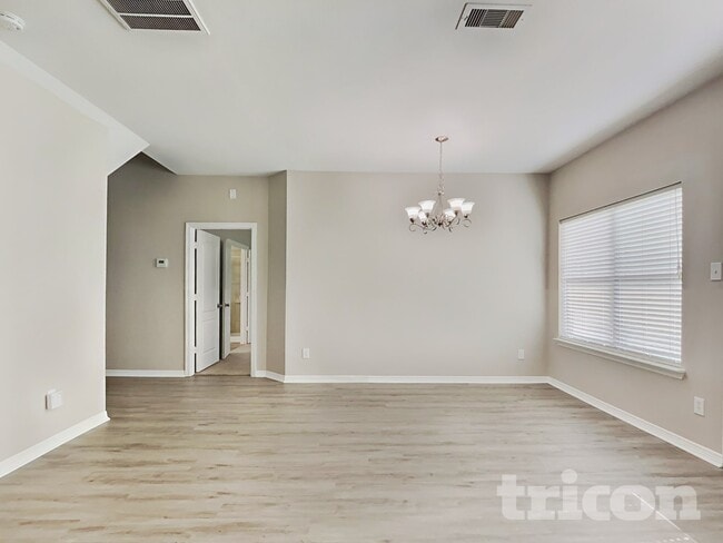 Photo - 8026 N Tarrytown Crossing Dr