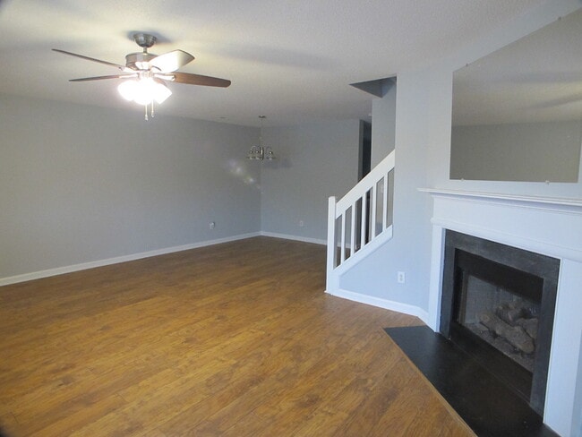 Photo - Pristine 2 bedroom, 2.5 bath Townhome located in the Roxborough Community!