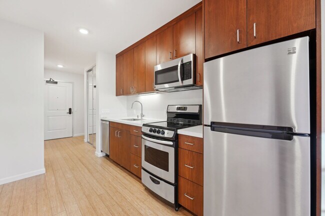 Addison Arts Apartments