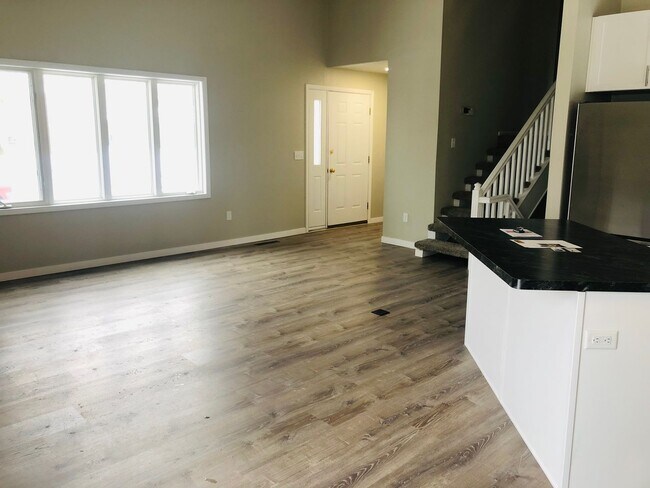 Photo - 3 Bedroom House!