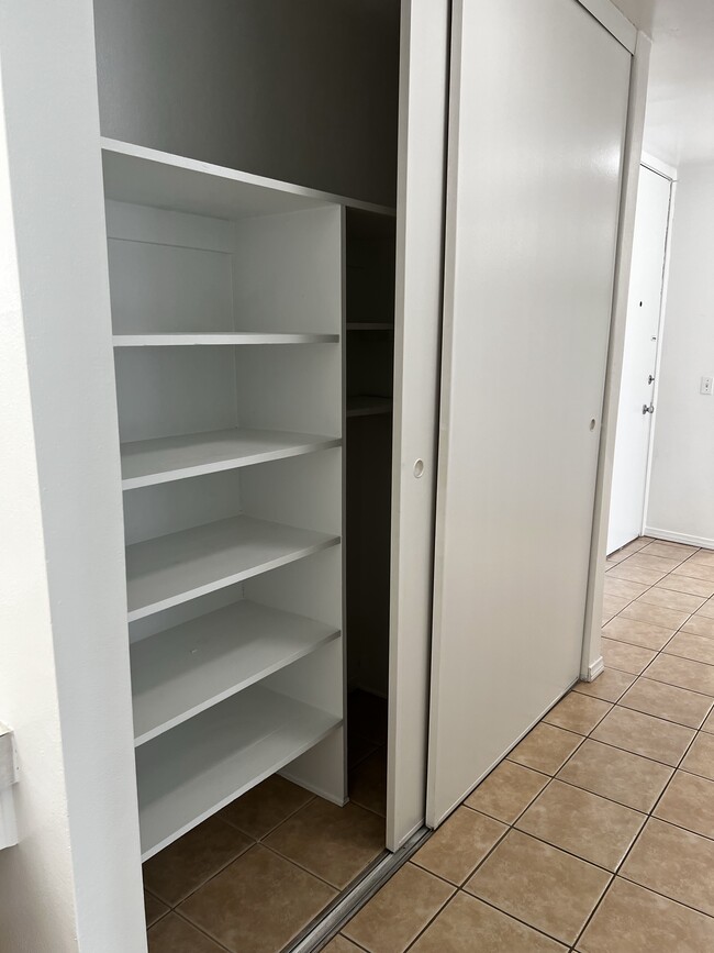 Hall Closet - 3050 Rue Dorleans Unit 267