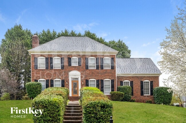 Building Photo - 3220 Ivy Creek Rd