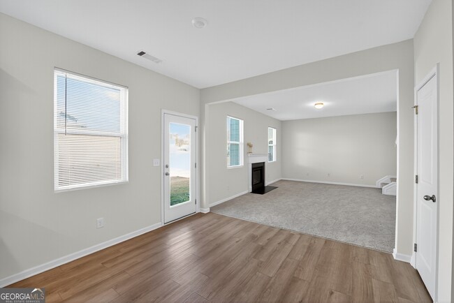 Photo - 233 Bloomfield Cir