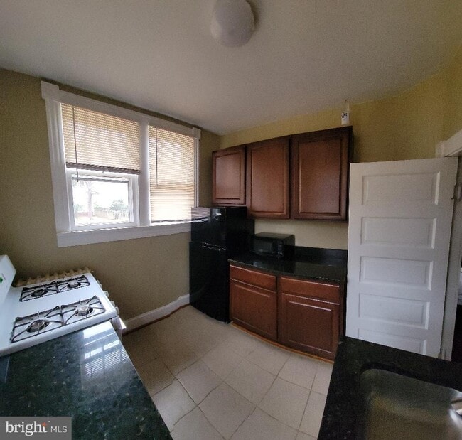 Photo - 1107 Prince Edward St