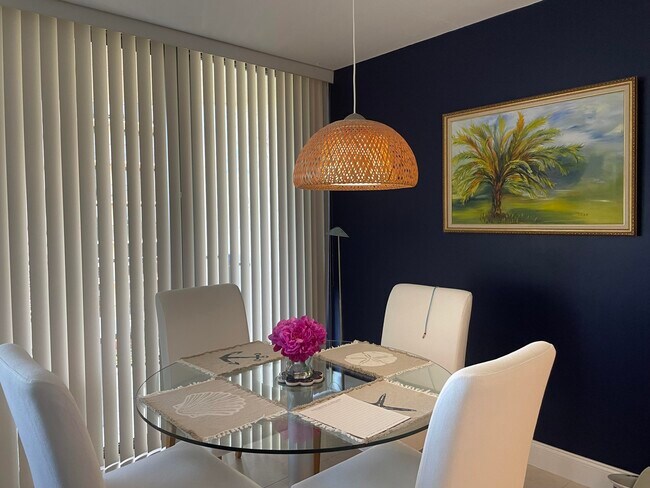 Photo - 899 Jeffery St Unidad 5030