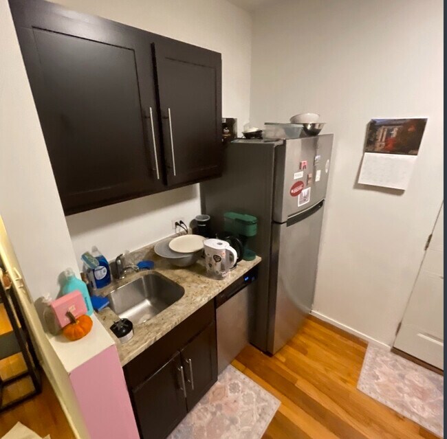 Photo - 685 W Wrightwood Ave Unit 1S