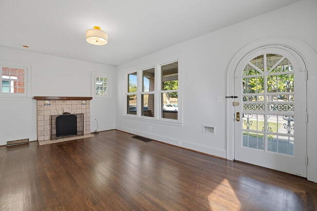 Photo - 5331 Moeller Ave