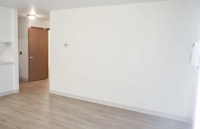 Photo - 839 S Clinton St