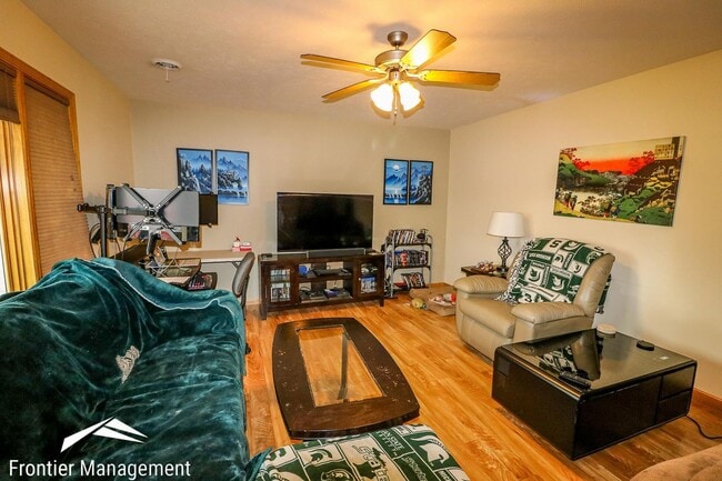 Photo - Beautiful 3 bedroom home just minutes from...
