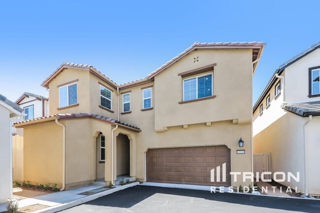 Photo - 31696 Willowood Way House