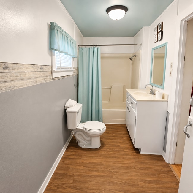 Photo - 208 W Jefferson St