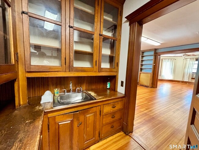 Photo - 1887 Summer St