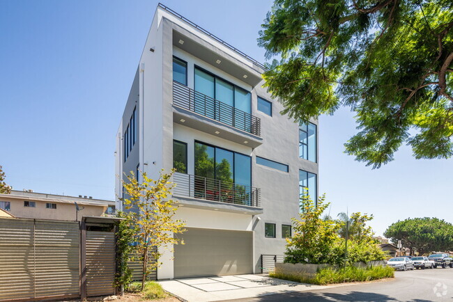 Building Photo - 1618 Amherst Ave Rental