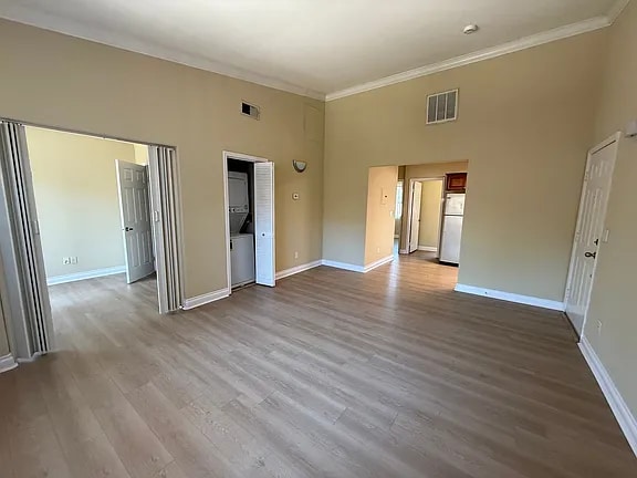 Building Photo - 646 S Mollison Ave Rental